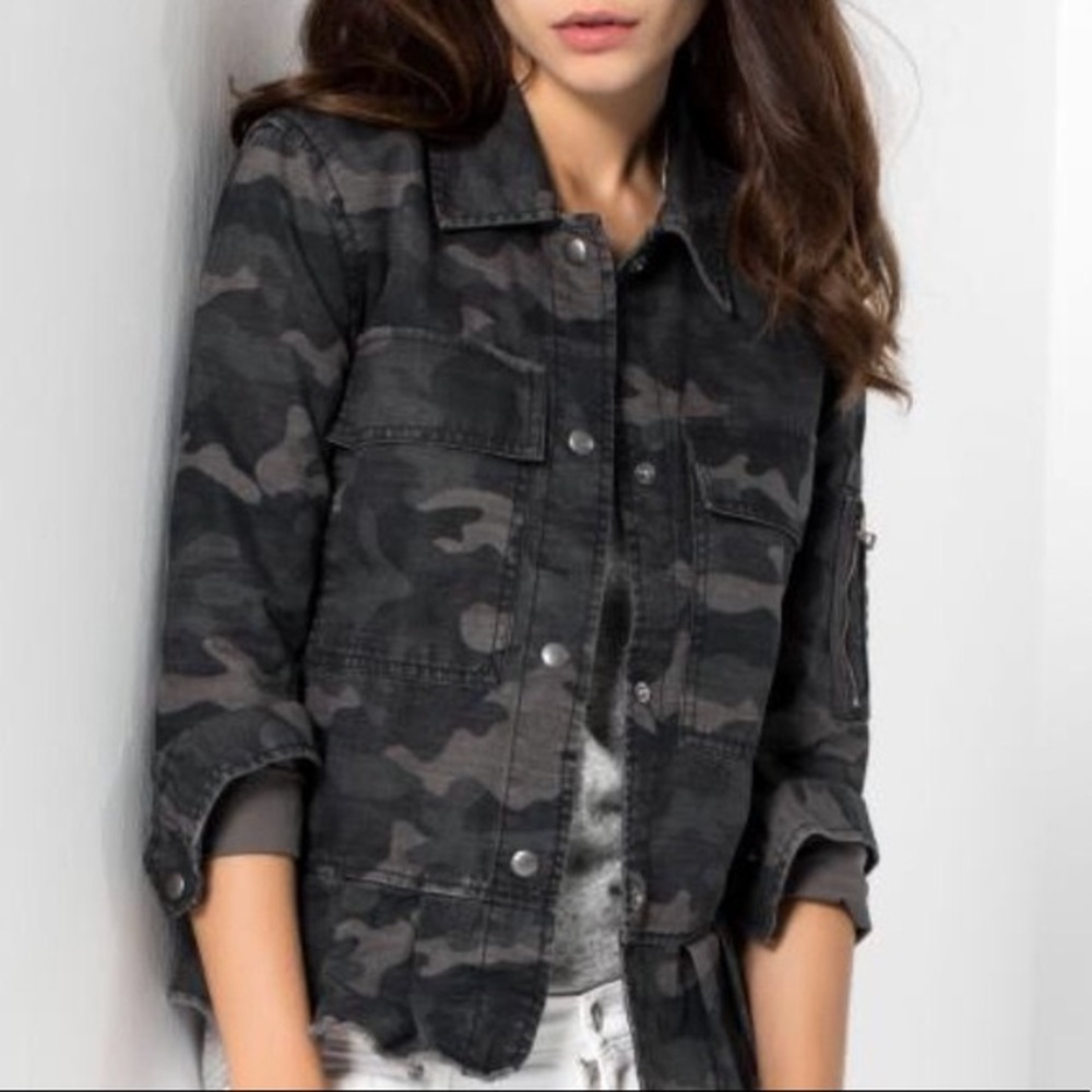 GAP Camo Peplum cotton jacket. Sz L